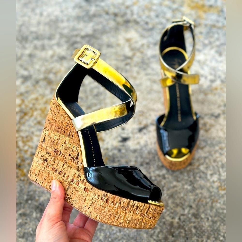 Giuseppe Zanotti Black/Gold Patent Leather Wedge Sandals Size 36.5